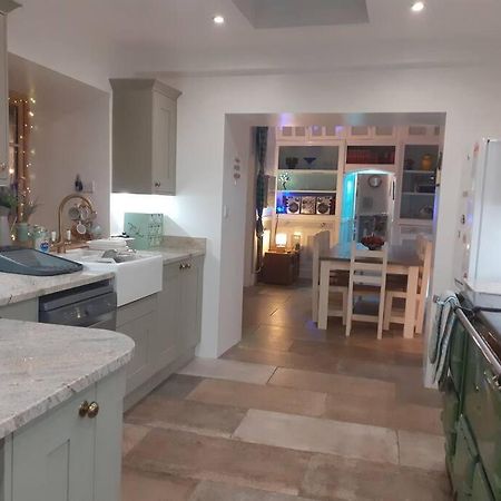 Big Fireplace Aga Hot Tub Wet Room Barn Garage Llanelli Buitenkant foto