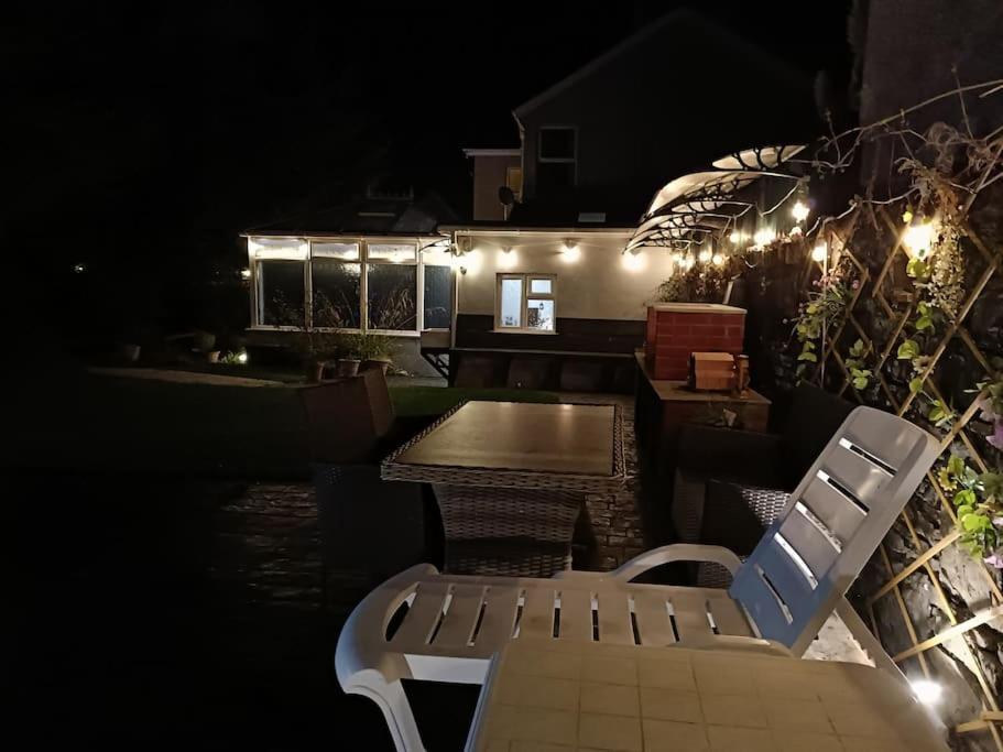 Big Fireplace Aga Hot Tub Wet Room Barn Garage Llanelli Buitenkant foto